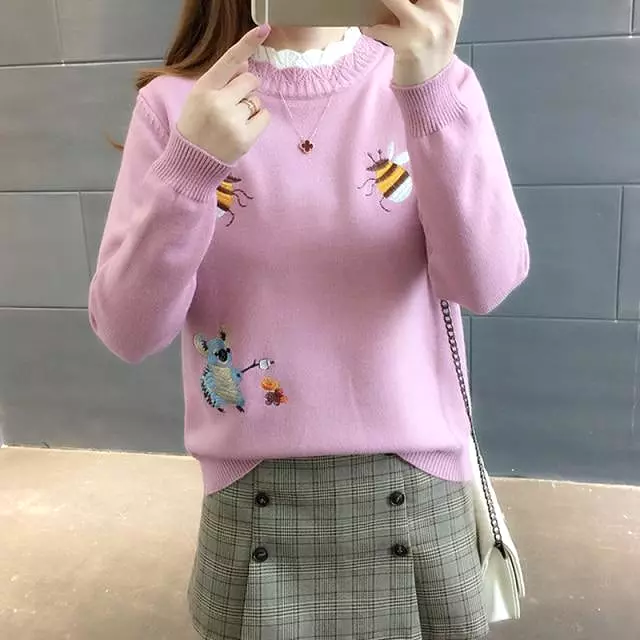 Embroidered Crewneck Women Sweater