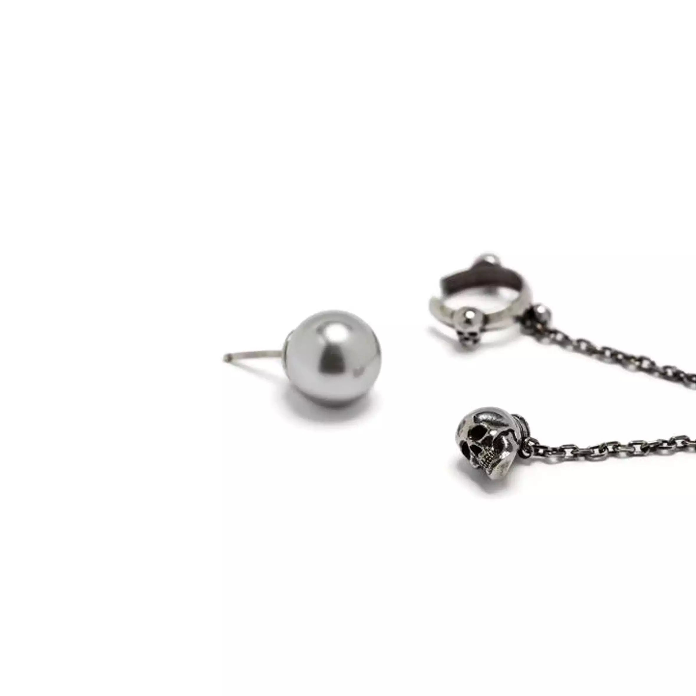 Pearl N Skull Ear Cuff, Silver