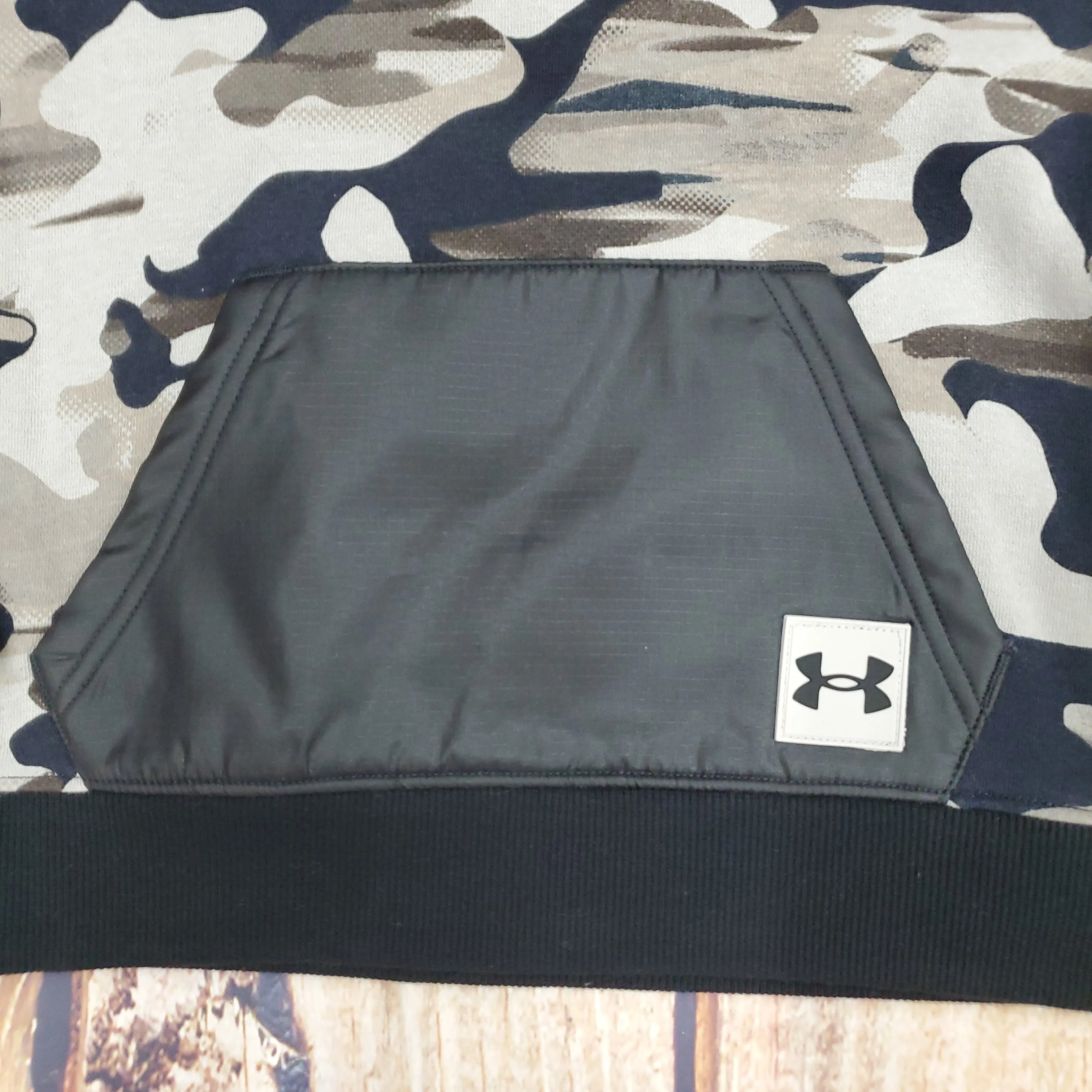 UA IRIDESCENT CAMO HOODIE